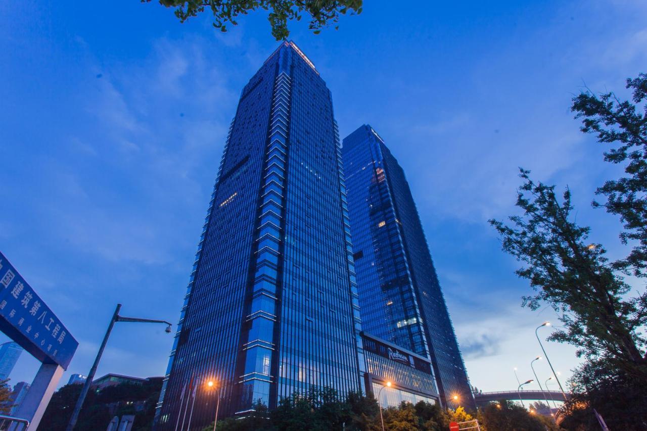 Radisson Blu Plaza Chongqing - Free 2 Bottle Of Local Beer Per Room During Stay Exteriér fotografie