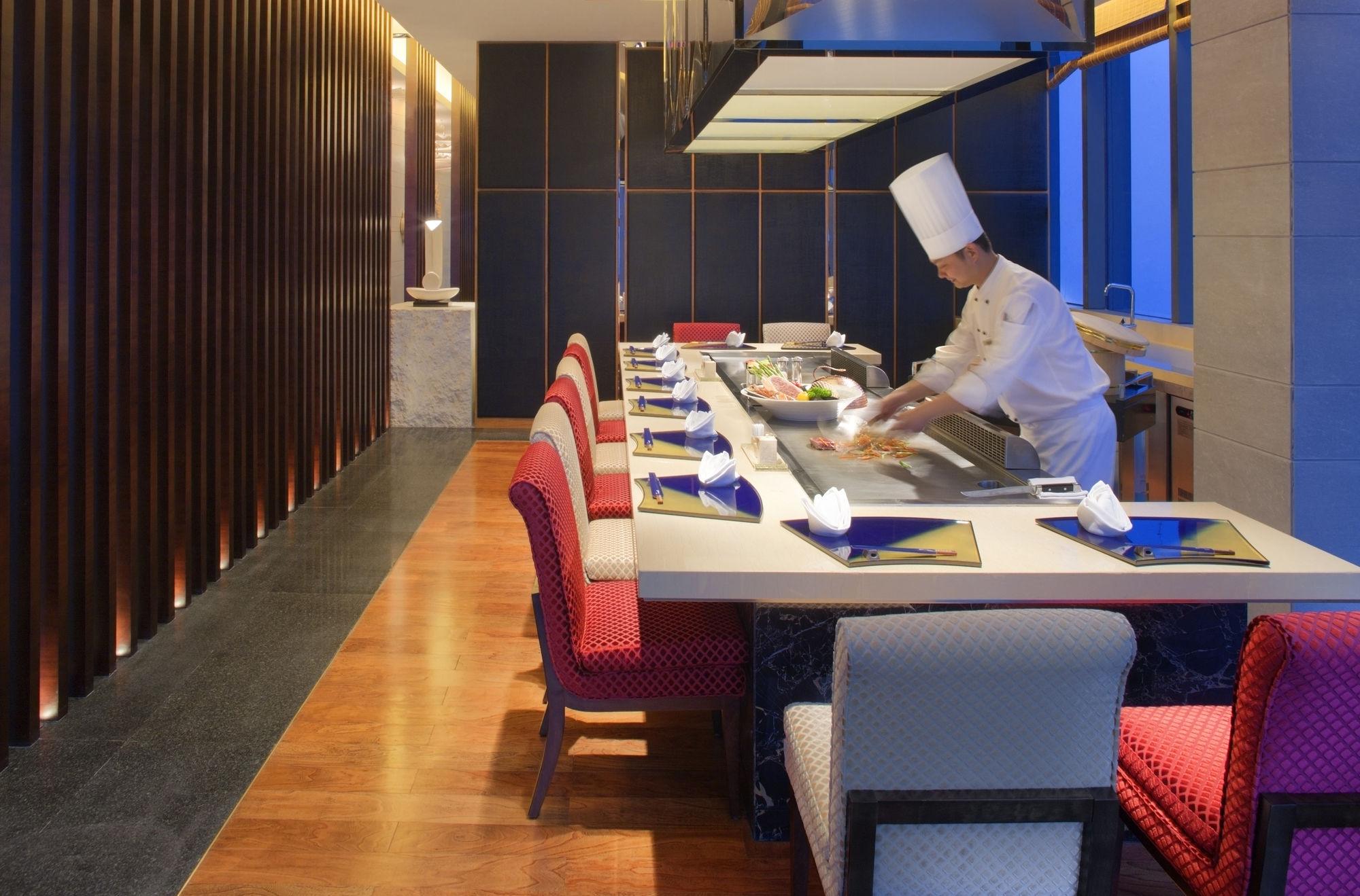 Radisson Blu Plaza Chongqing - Free 2 Bottle Of Local Beer Per Room During Stay Exteriér fotografie