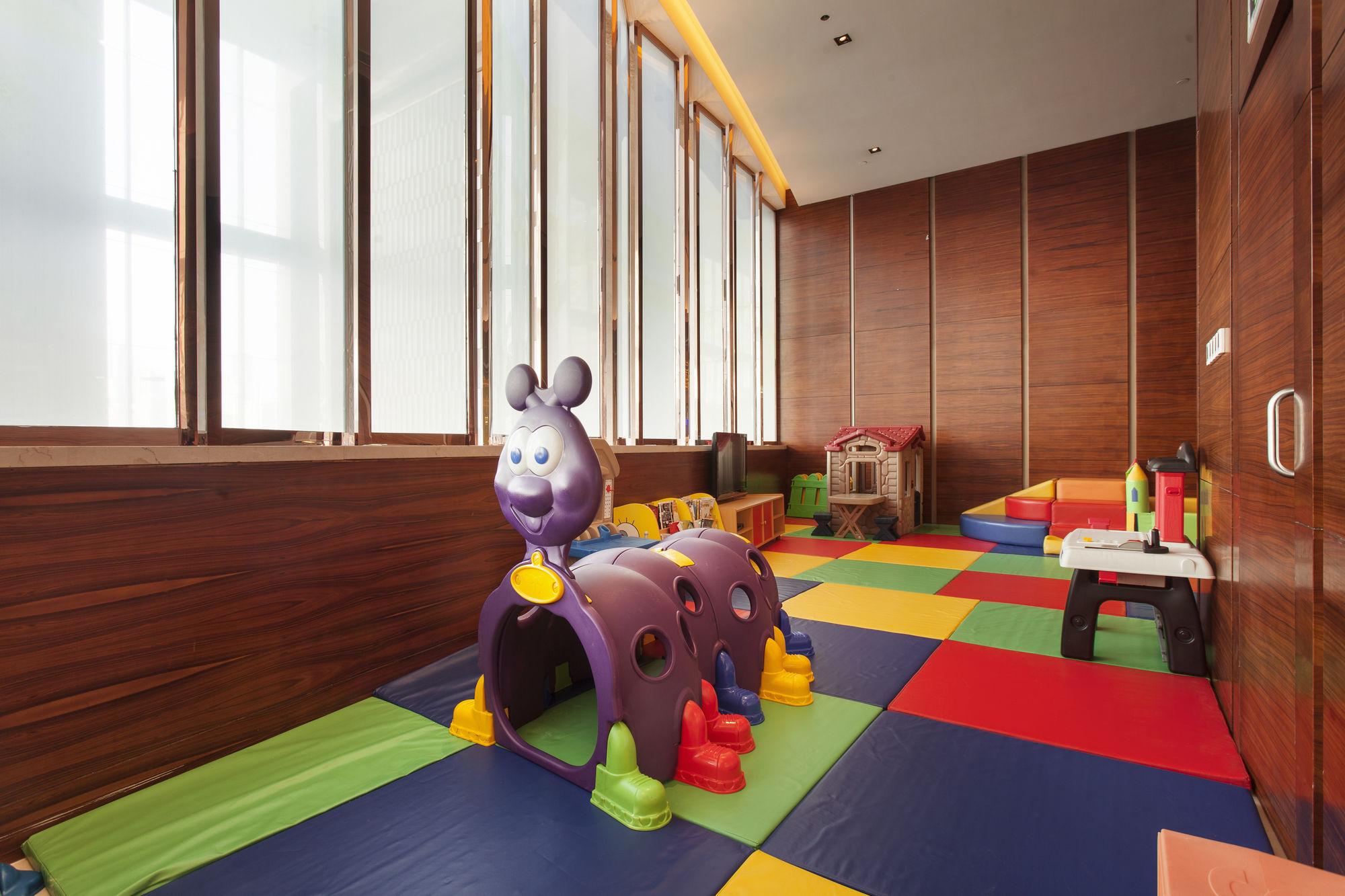 Radisson Blu Plaza Chongqing - Free 2 Bottle Of Local Beer Per Room During Stay Exteriér fotografie