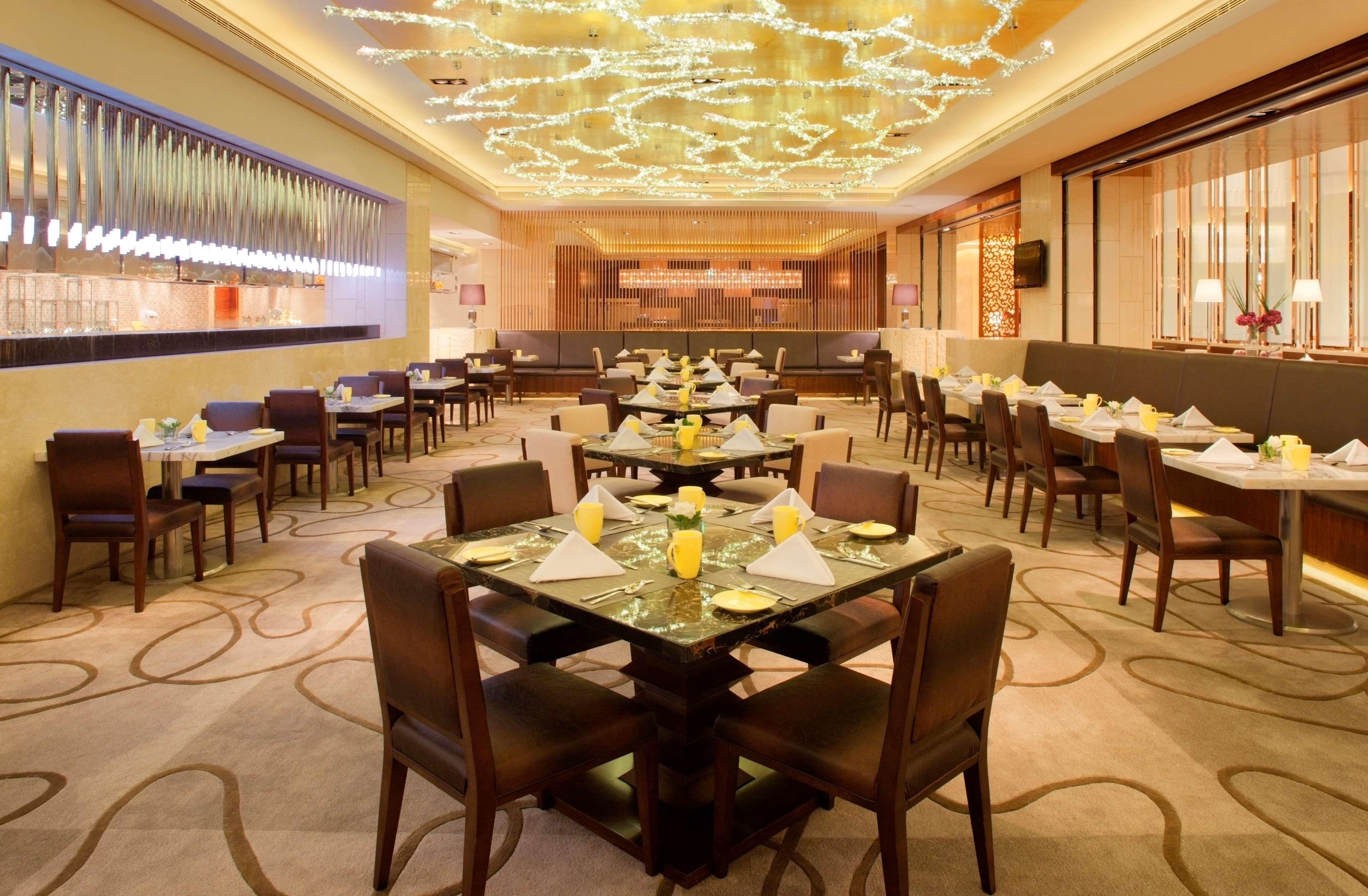 Radisson Blu Plaza Chongqing - Free 2 Bottle Of Local Beer Per Room During Stay Exteriér fotografie