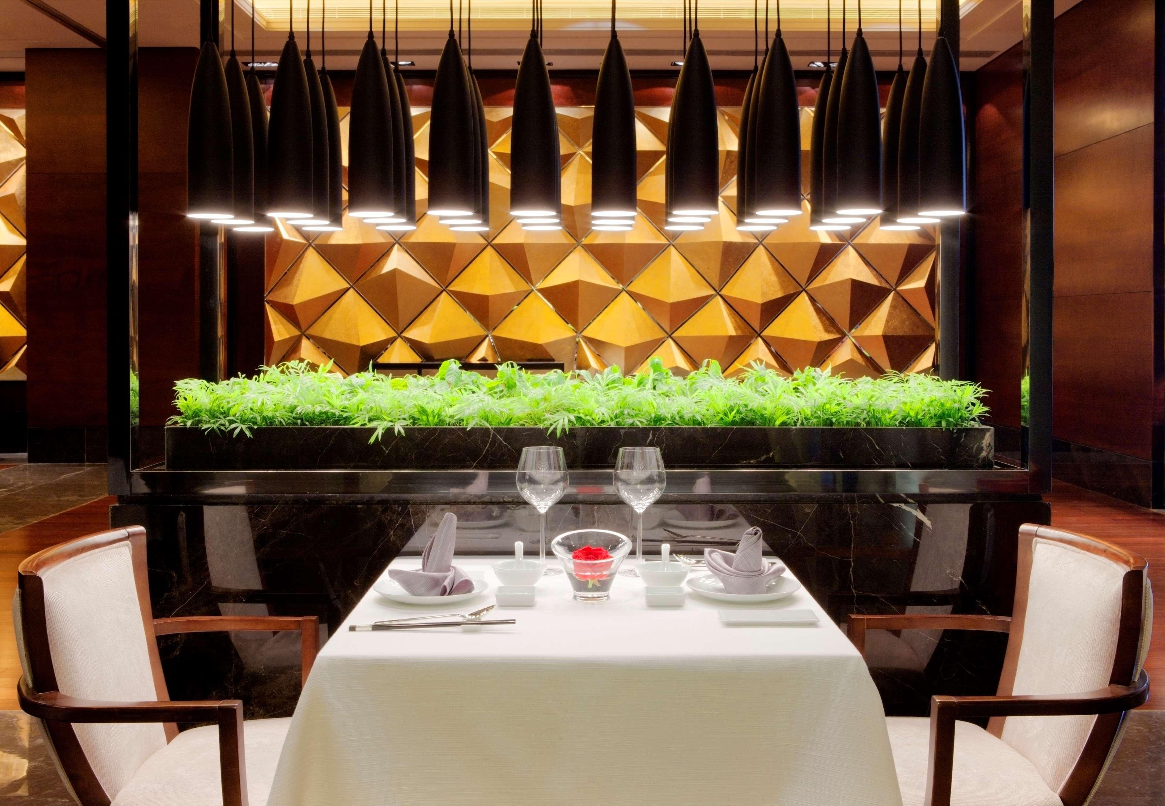 Radisson Blu Plaza Chongqing - Free 2 Bottle Of Local Beer Per Room During Stay Exteriér fotografie