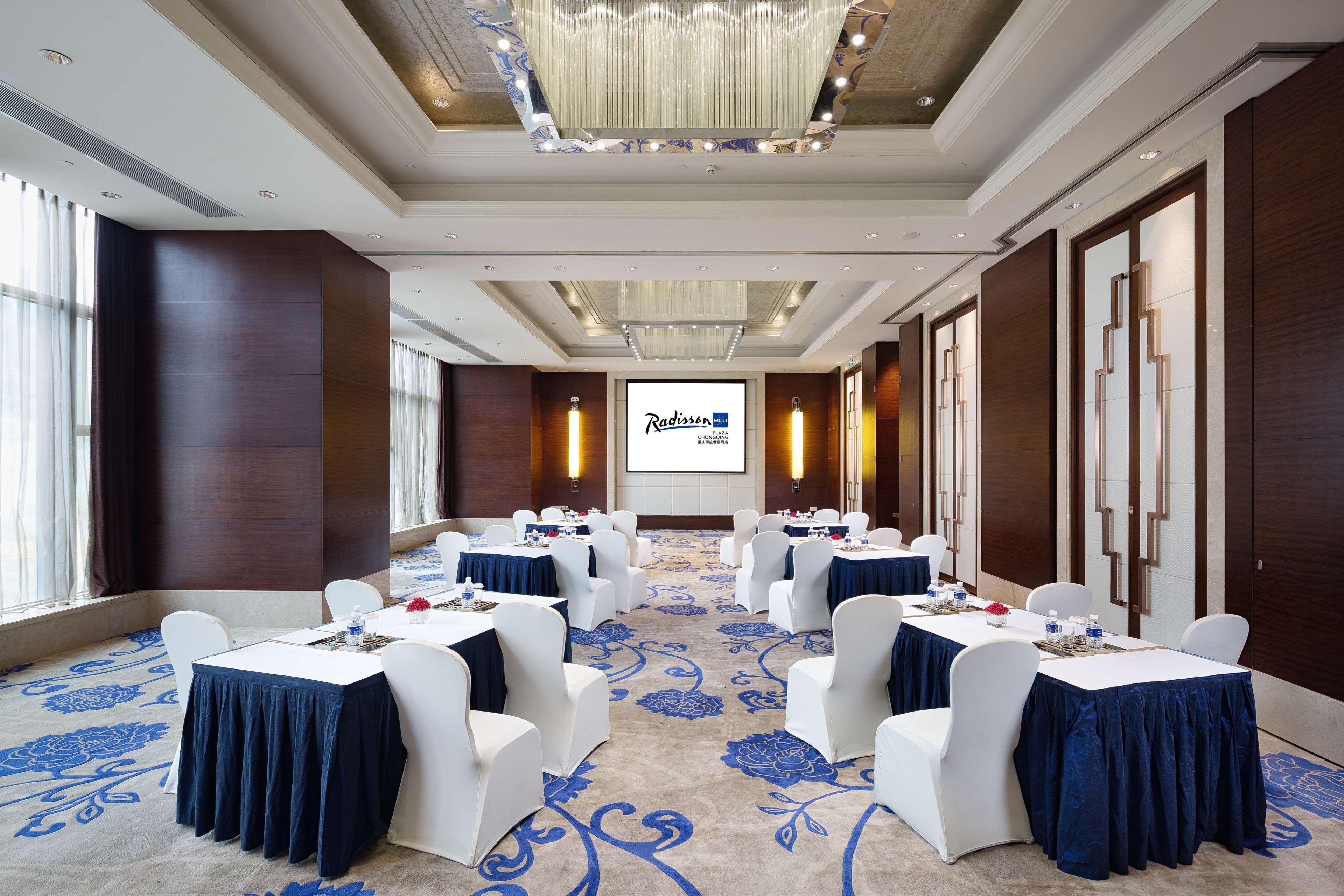 Radisson Blu Plaza Chongqing - Free 2 Bottle Of Local Beer Per Room During Stay Exteriér fotografie
